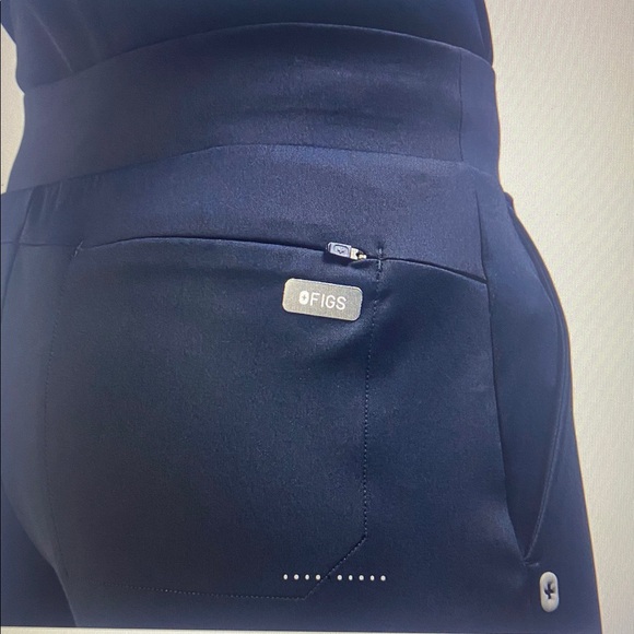 High Waisted Salina FORMx Wide Leg Scrub Pants - Picture 5 of 9